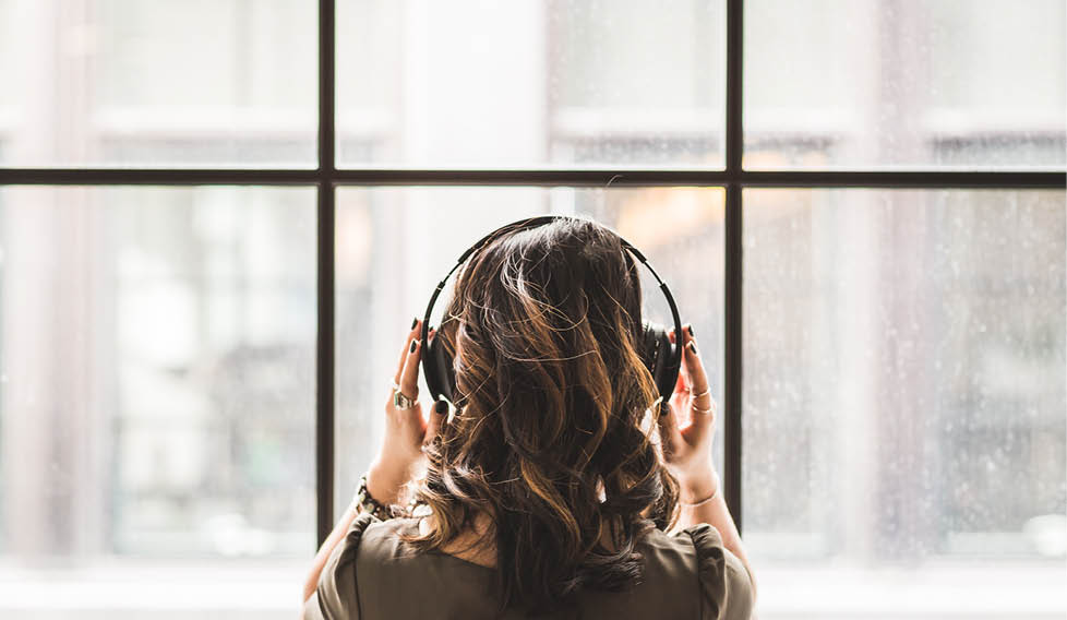 musicoterapia-acompanyant-musica-emocions-persona-que-ha-superat-cancer
